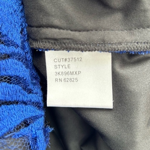 Tadashi Shoji Embroidered Lace Cocktail Sheath Dress in Royal Blue Black Size 2P - Picture 10 of 11